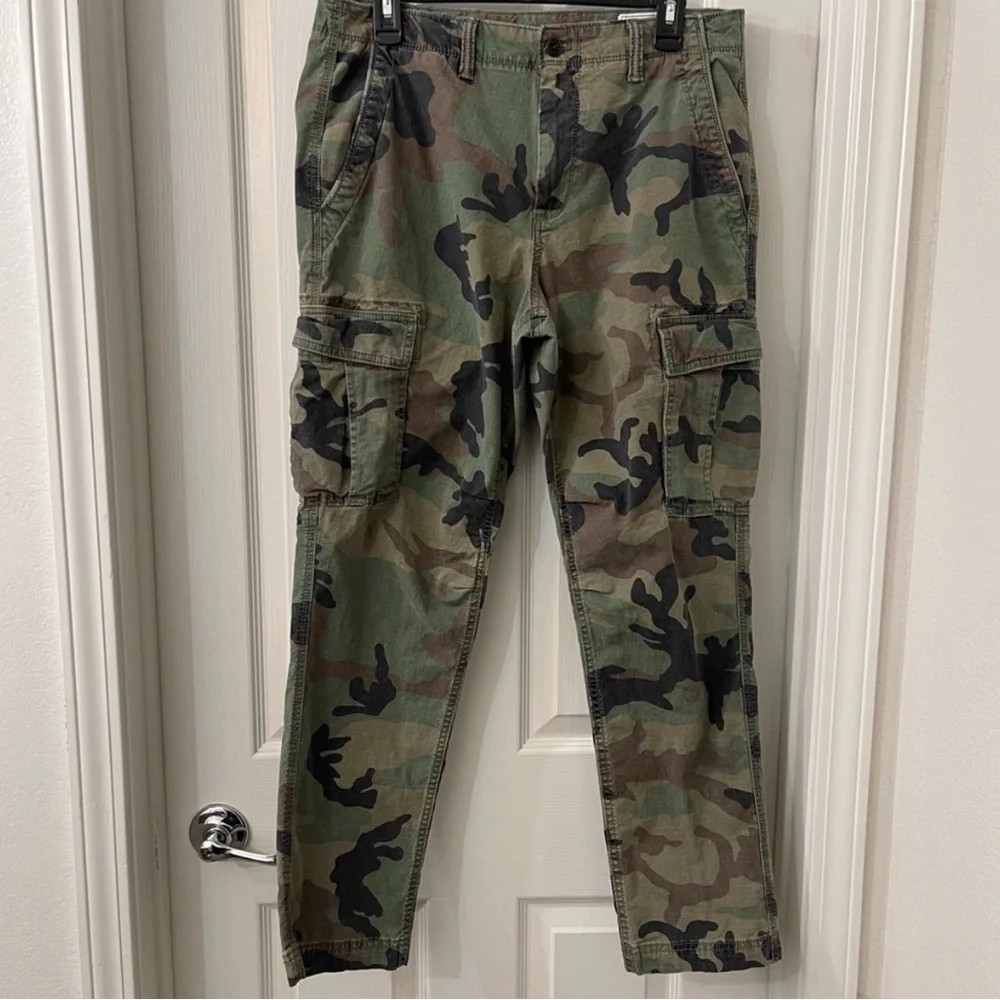GAP Cargo Pants Slim Taper - Camo. Mens: Tag 33X30 Fits 33X29 - Picture 1 of 3